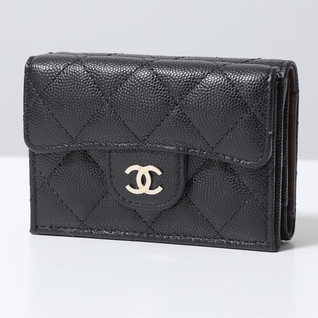 入手困難カラー♪【CHANEL】三つ折り財布 キルティングレザー